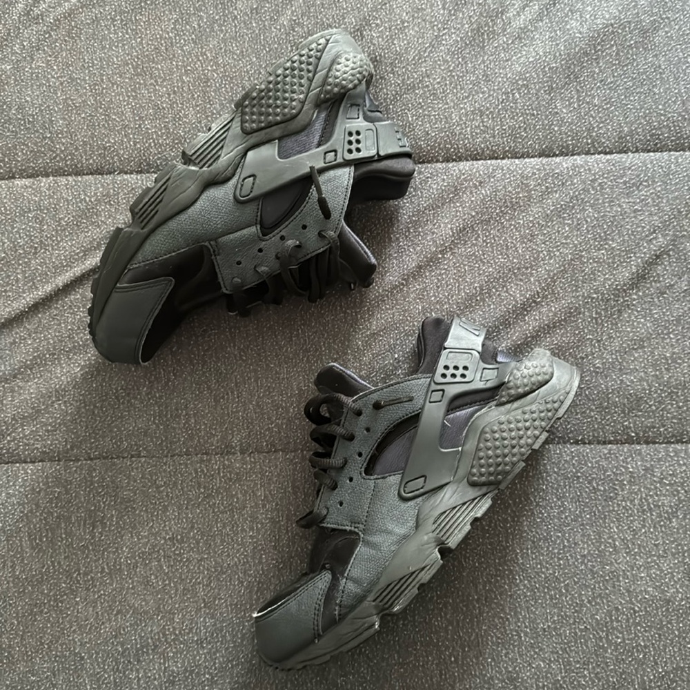 Women’s Nike huarache